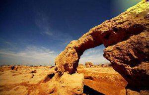 楼兰古国消失原因探索，一夜之间全城荒废