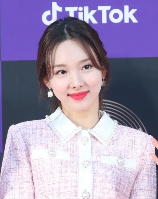 「林娜琏」「星闻」TWICE林娜琏撤销针对外国人跟踪狂的临时禁令申请