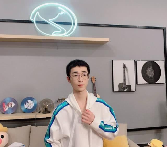 摊牌■游戏玩家拿有色眼镜看人,被嘲笑后歪哥直接摊牌,真香现场!