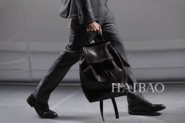 Massimo Dutti联袂天猫拉开亚洲第二场时装秀帷幕，为庆祝全新“