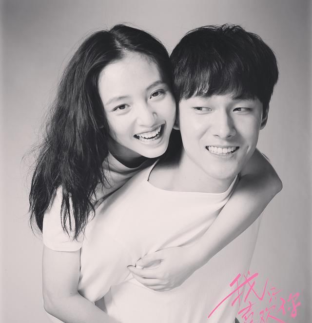  #令人堪忧#吴倩产后复工晒美照，身材恢复依然少女感，但发际线后移令人堪忧