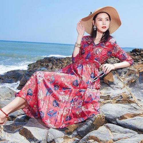 2018年秋季的气质连衣裙，让你从夏美到秋