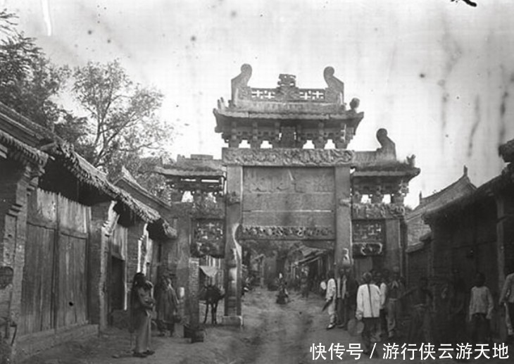 老照片：清末河南的残破景象，街上没有女人