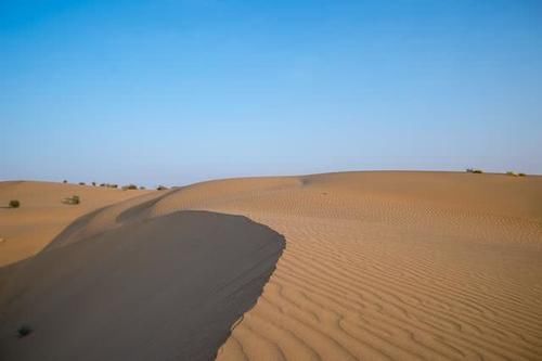「迎风面」为什么在沙漠里迷路了不能走直线越直走越迷糊,应该这样走