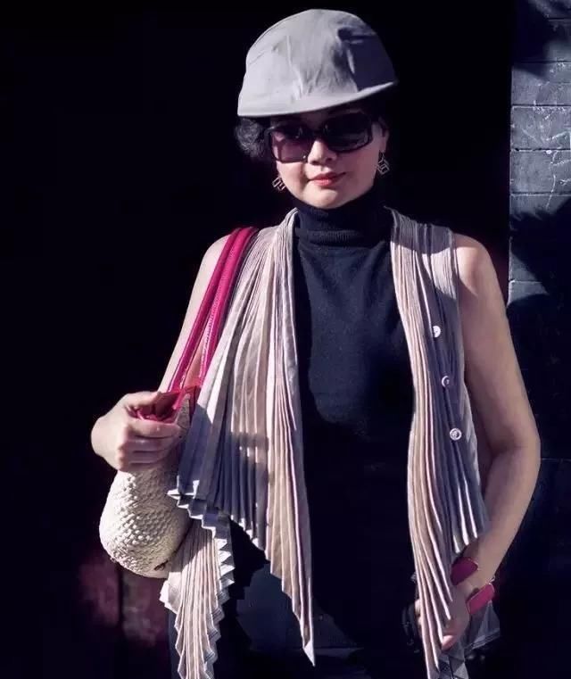  『女人』女人怎么穿搭才会显得,优雅女人味十足?