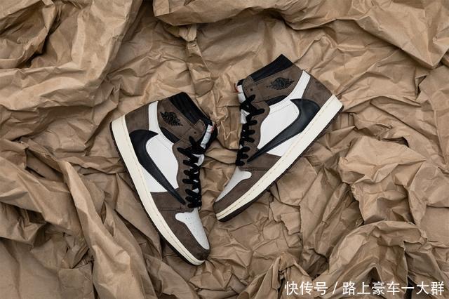  [丝绸]当女生穿起AJ 1，比男生都帅！盘点4双最适合女生的Air Jordan 1