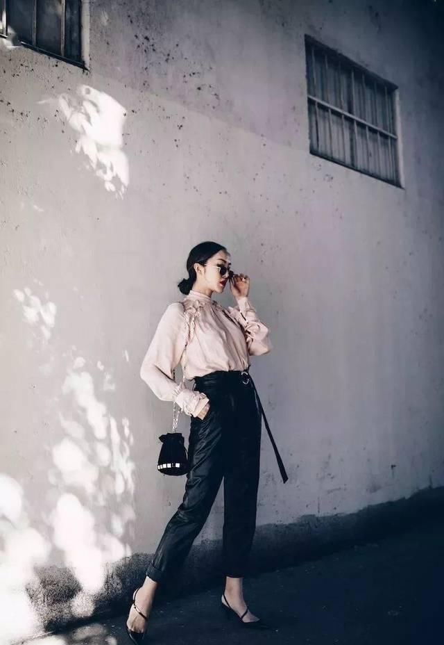  气质■2020春夏你穿衬衫+烟管裤=气质显瘦不费力！