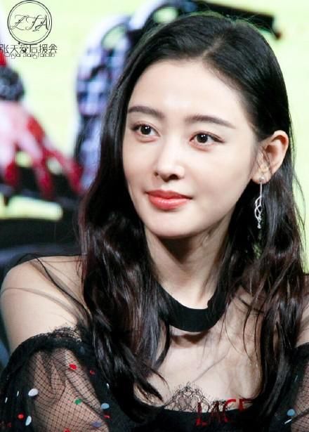  彩妆：为什么明星经常化妆、熬夜,皮肤还是那么好呢?