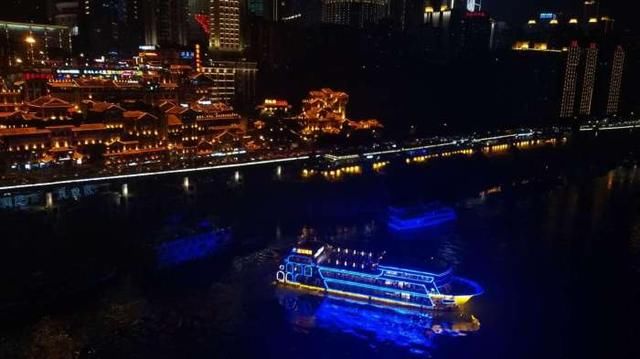 中国最繁华的“夜景城市”, 不是北京，不是上海，而是这座城市