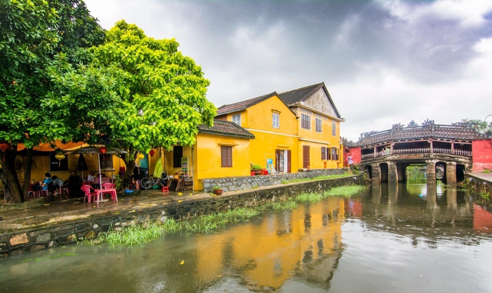 中国游客到越南旅游,发现街上到处都是汉字,感觉没有出国!