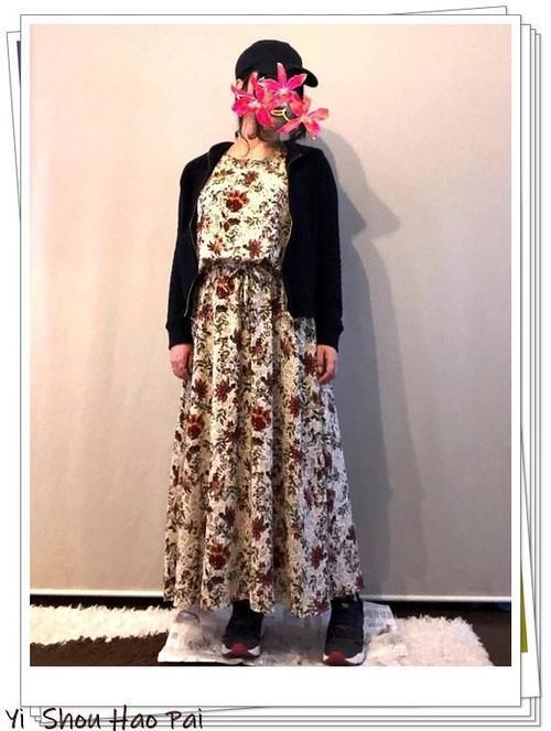  『海军蓝风连帽卫衣』能穿3季的万能搭配单品！海军蓝连帽卫衣的多种造型示范