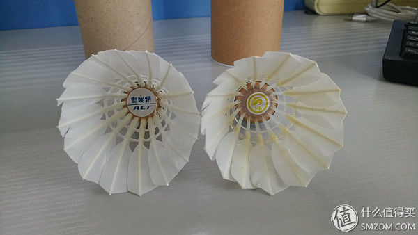 两款低价羽毛球的详细对比!