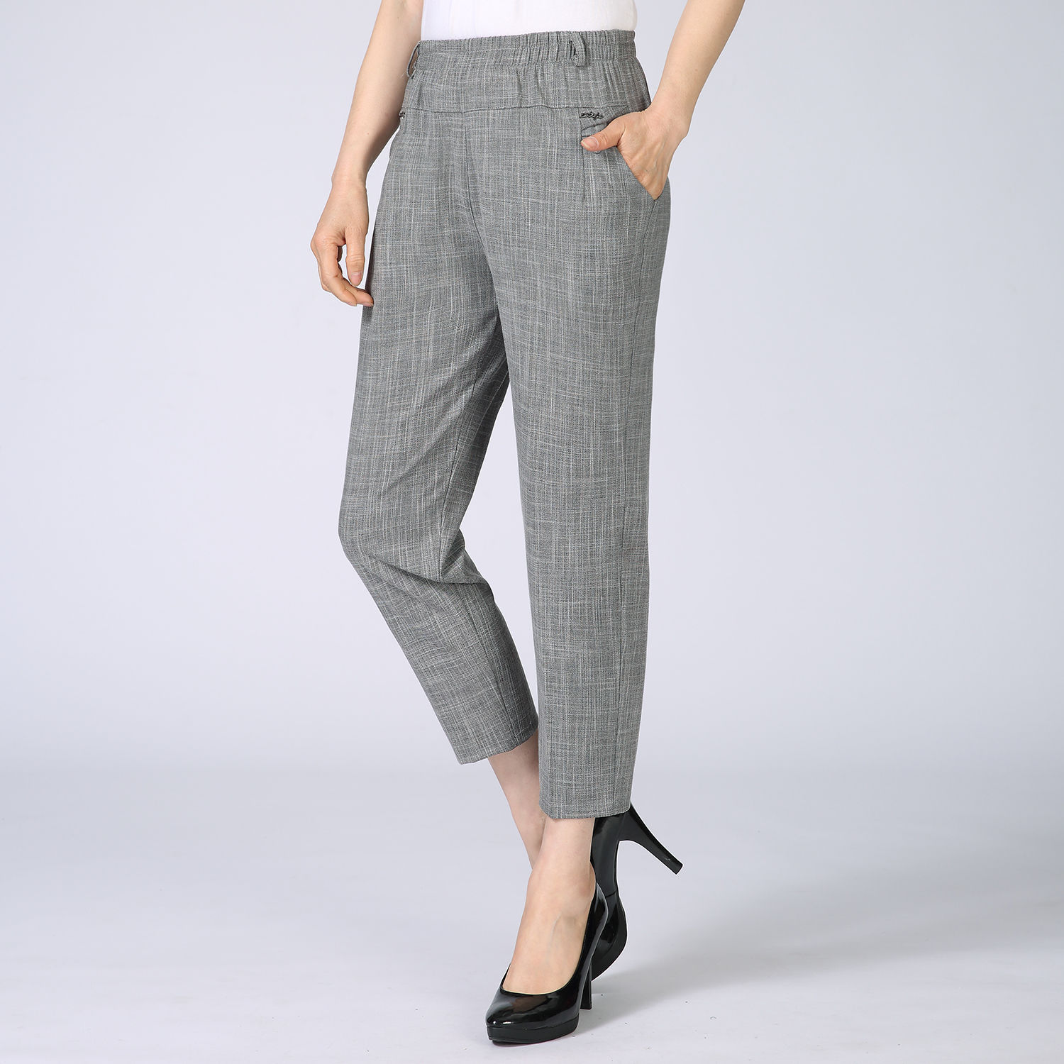 终于等到“妈妈裤”上新了，时髦优雅显身材，一口气给妈妈买3条