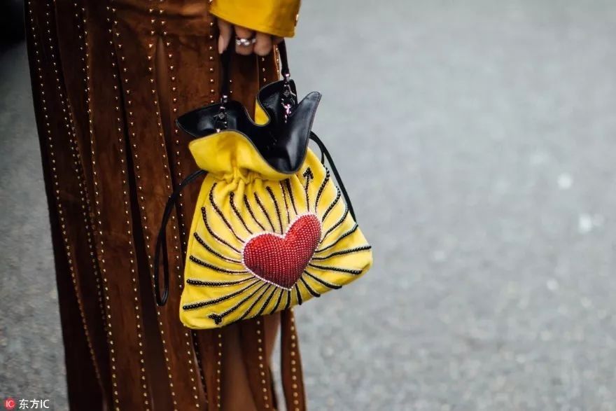 七夕约会当然要把爱穿在身上!