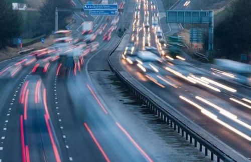  「7座」9月30日上高速，明天下高速，能享受高速免费吗？来了解