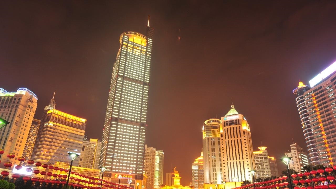 国内最不宜居住的城市，工资2500，房价25000，谁住得起？