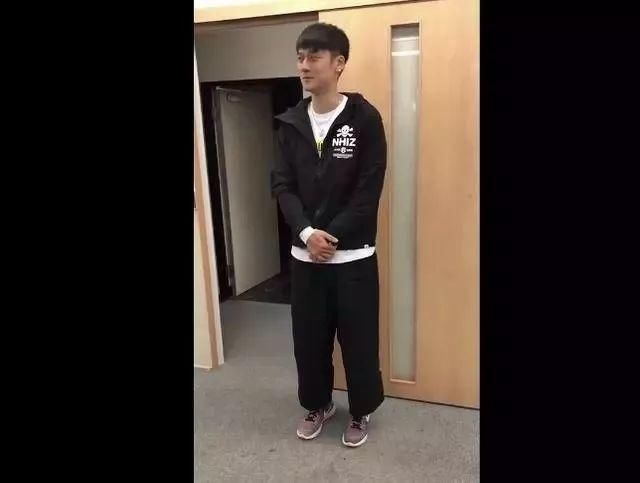 蒋劲夫首次公开恋情,难道是被此前的GAY传闻刺激到了么?