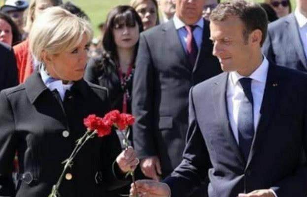 法国第一夫人换新发型, 容光焕发小二十岁, 现任总统可开心坏了