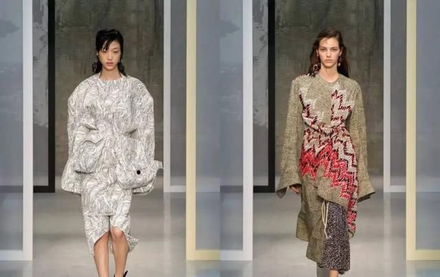  撞色拼接@作为一枚精致的女生,衣橱里需要哪些基础款的时尚单品?