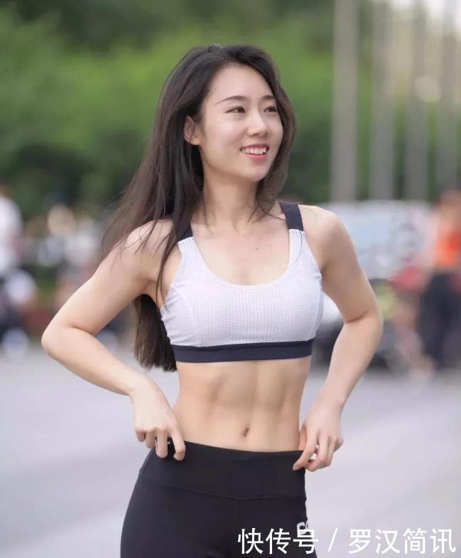 女生都有八块腹肌,这真让人尴尬