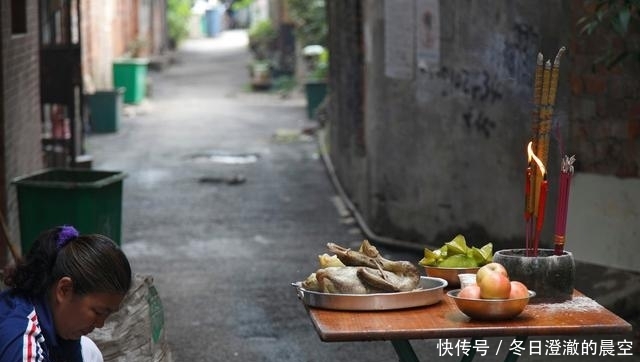 每年中元节数万人涌向广西这座小山城，只为了见证人间银河的盛景