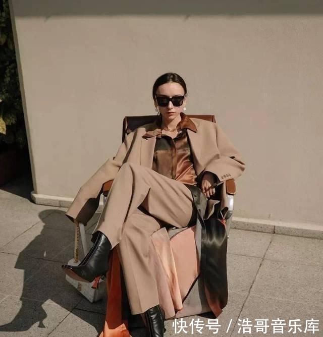用来搭配西装■西装+衬衫,好帅