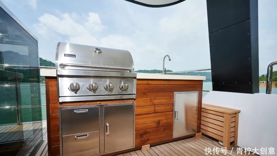 商务接待最佳利器,东海船舶24米超级双体动力艇