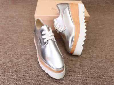 男生公认最丑4种鞋子,大多数女生都有!尤其第3种,显得很俗气!