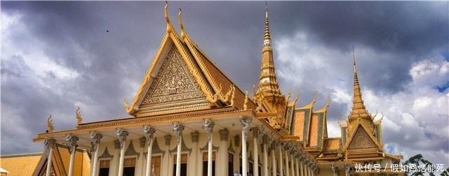 泰国人评价外来游客韩国人爱占便宜,日本人懂礼貌,中国人2字