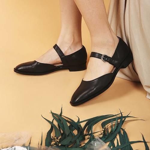 不是所有的女人都爱穿高跟鞋，优雅的平底浅口鞋，舒适又好看