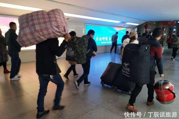  低收入者|为什么有人选择20小时的火车，也不坐10小时高铁，2小