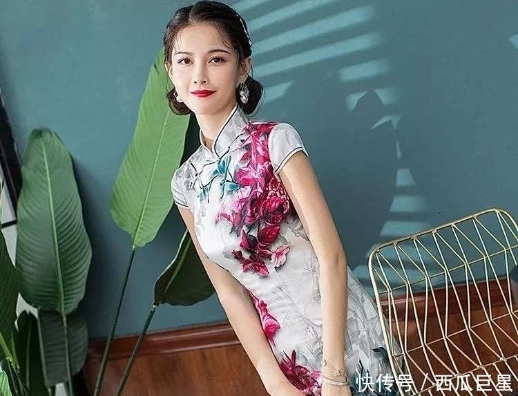 『 矜持』这样穿，让你美的含蓄又矜持！，淑女高端真丝旗袍