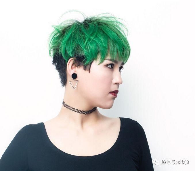 2018流行"豁短发"