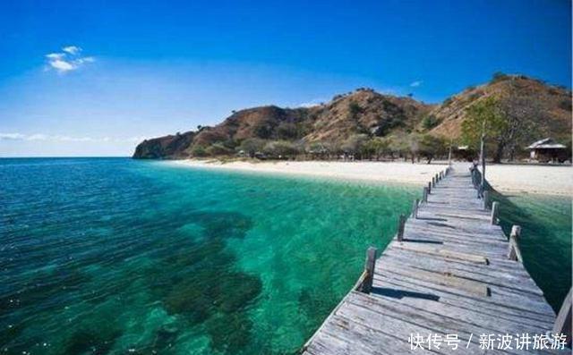 它是世界上人口密度最大的岛屿，岛民淡水食物全靠国家专门运送