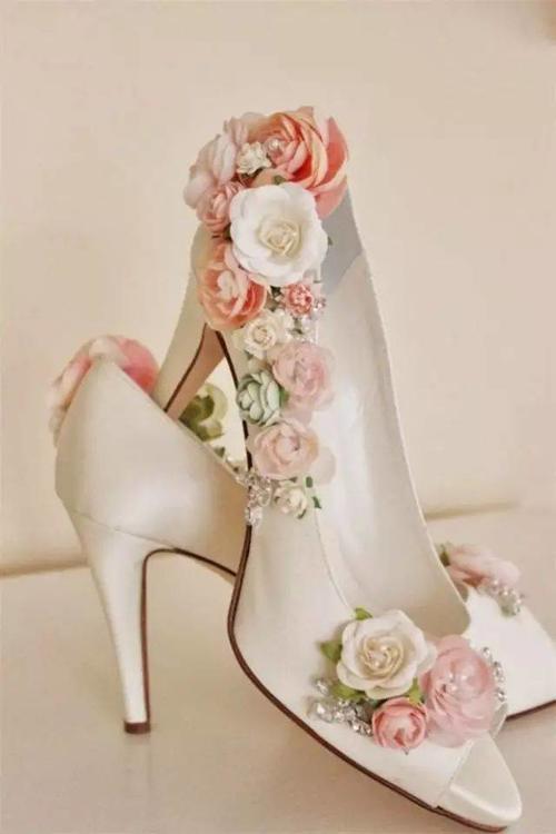 婚鞋get√，伴你走上红毯的那一天！