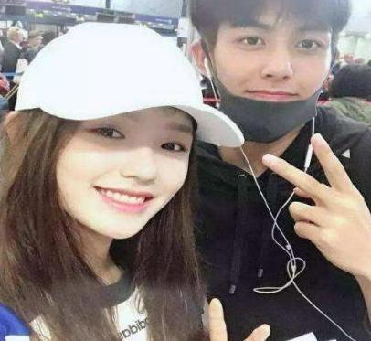 恋情公布不到24小时, 就发生变故, 网友我大概看到假消息