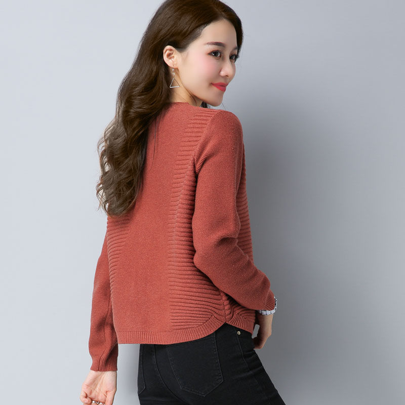 十件雪纺衫，都抵不上一件薄款开衫!70后女人穿上，美嫩像30