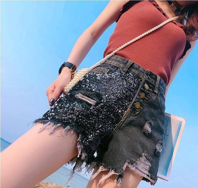  『清爽』夏日必备时尚短裤，打造青春感满满的清爽搭配，百搭显腿长！