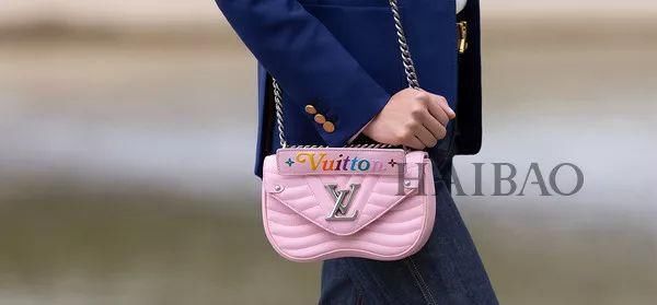 纠结| 漂亮包包太多出门背哪一款?2018后半年最流行的是这些!