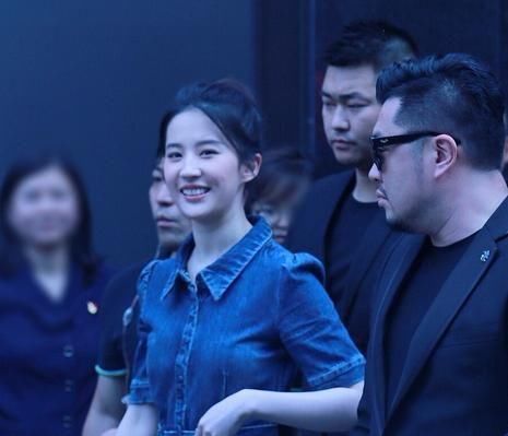 刘亦菲瘦回90斤，又可以靠脸吃饭了!