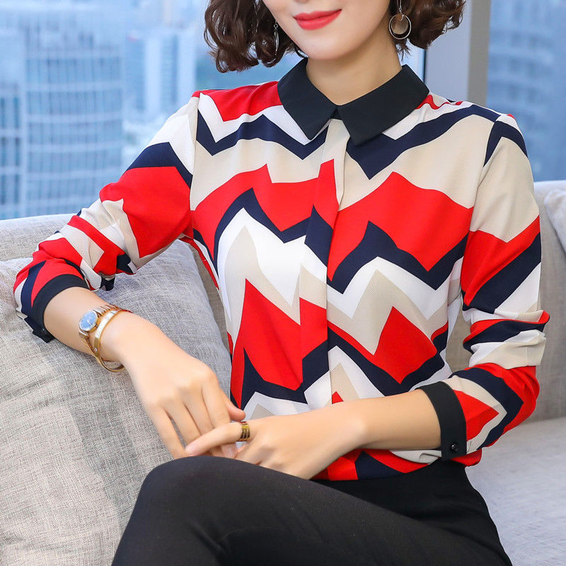 立秋还不冷，别着急买风衣，瞧瞧这些小衫，那才叫一个洋气