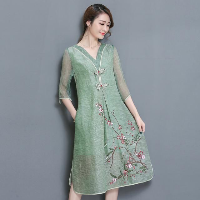 有一种美丽叫：“孔雀绿”秋裙，一款一款高贵，老婆买5件不嫌多