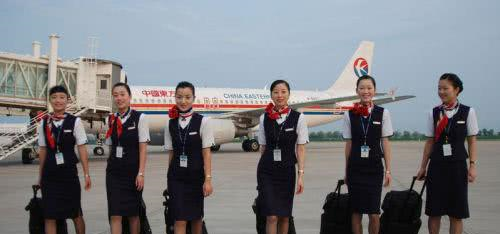 为什么空姐都穿裙子丝袜少数人才知道