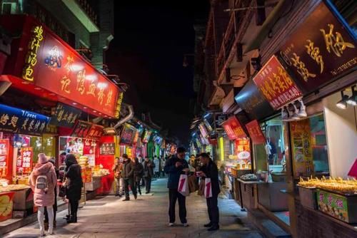 山东最坑人的美食街，整条街上都是饭店，却没有一道当地的特色菜