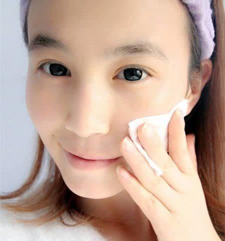 脸上最怕有皱纹,睡前抹点皱纹的克星,消除皱纹逆龄十几岁