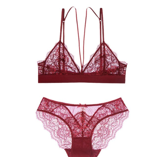 个性别致的蕾丝套装,打造女人的凹凸曲线