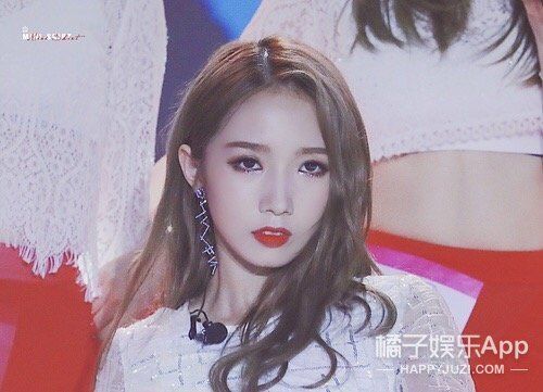 素颜和上妆判若两人，101女孩真不打算出个美妆教程吗?