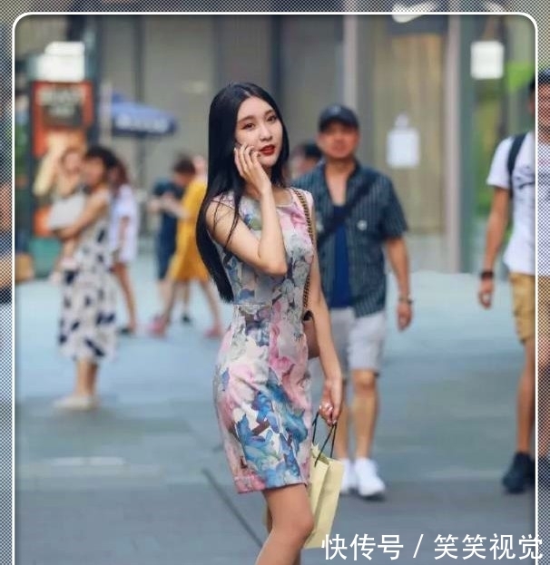 「水蛇腰」一袭无袖旗袍,美女穿出了极品“水蛇腰”