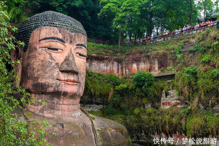 我国“最霸气”的8大佛像，最后一个花12亿，用纯金打造金身