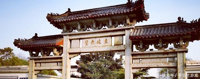  『赤壁风景』湖北最有争议的2个赤壁，哪一个才是三国古战场呢游客常辨不清